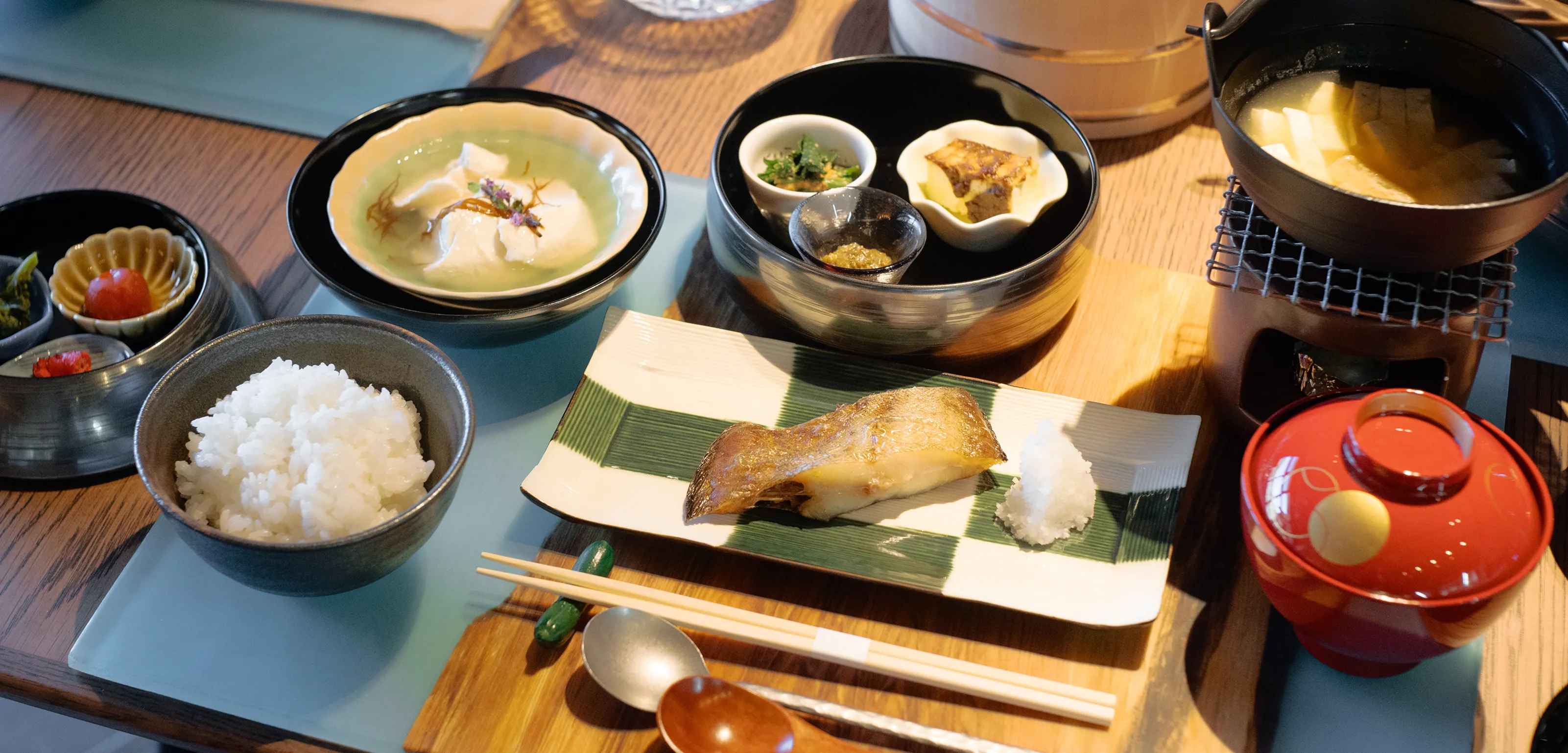 朝食